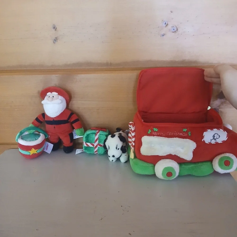 Gund‎ Firetruck Plush Carry Along Fire Truck Play Set Zipper Soft Dog Santa D52